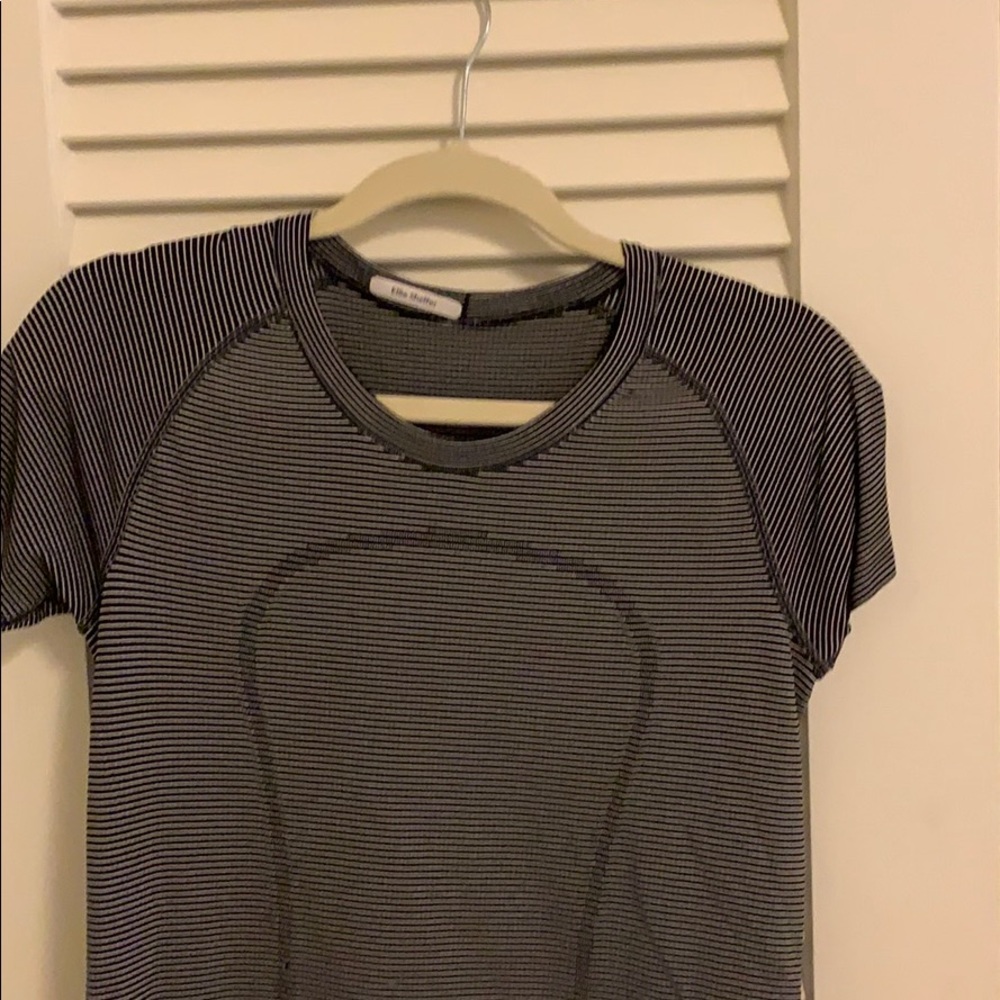 LuLu Lemon Swiftly Short Sleeve Shirt